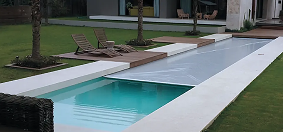 cubierta de guías para piscina